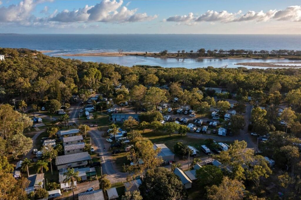 The pcaravan and camping park with guests and campers staying at Discovery Parks Tannum Sands