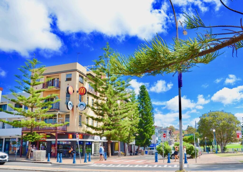 Street view of the Monkey Hostel Coogee Beach for easy identification.
