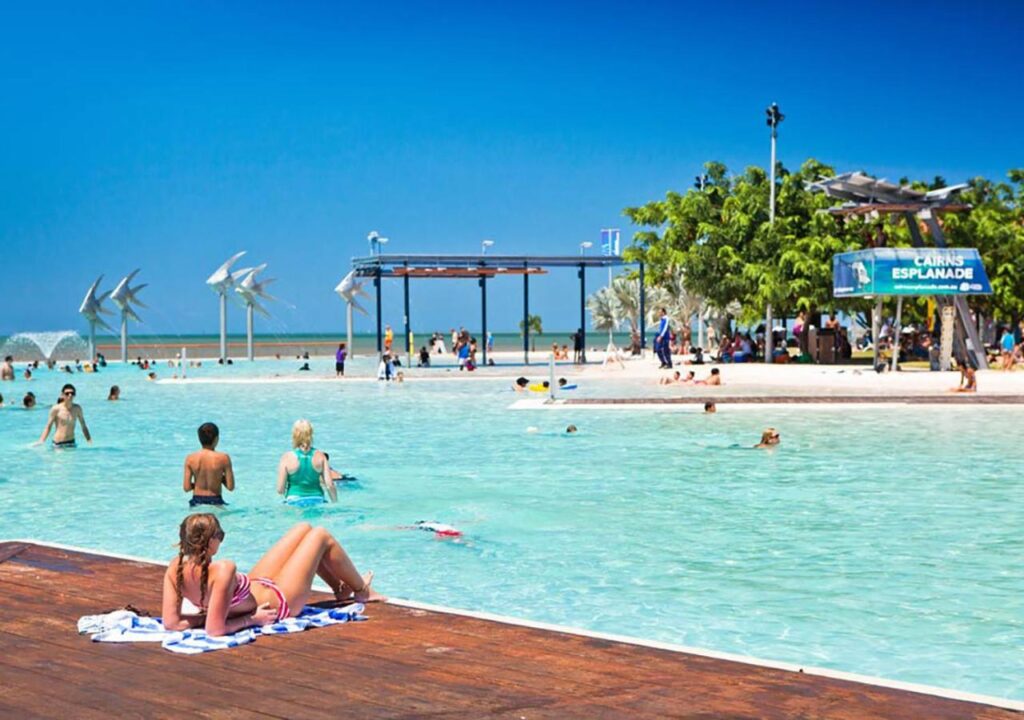 Take a swim in the beautiful and tranquil pool at the Esplenade with other travellers at Cairns right near the Global Backpackers Cairns